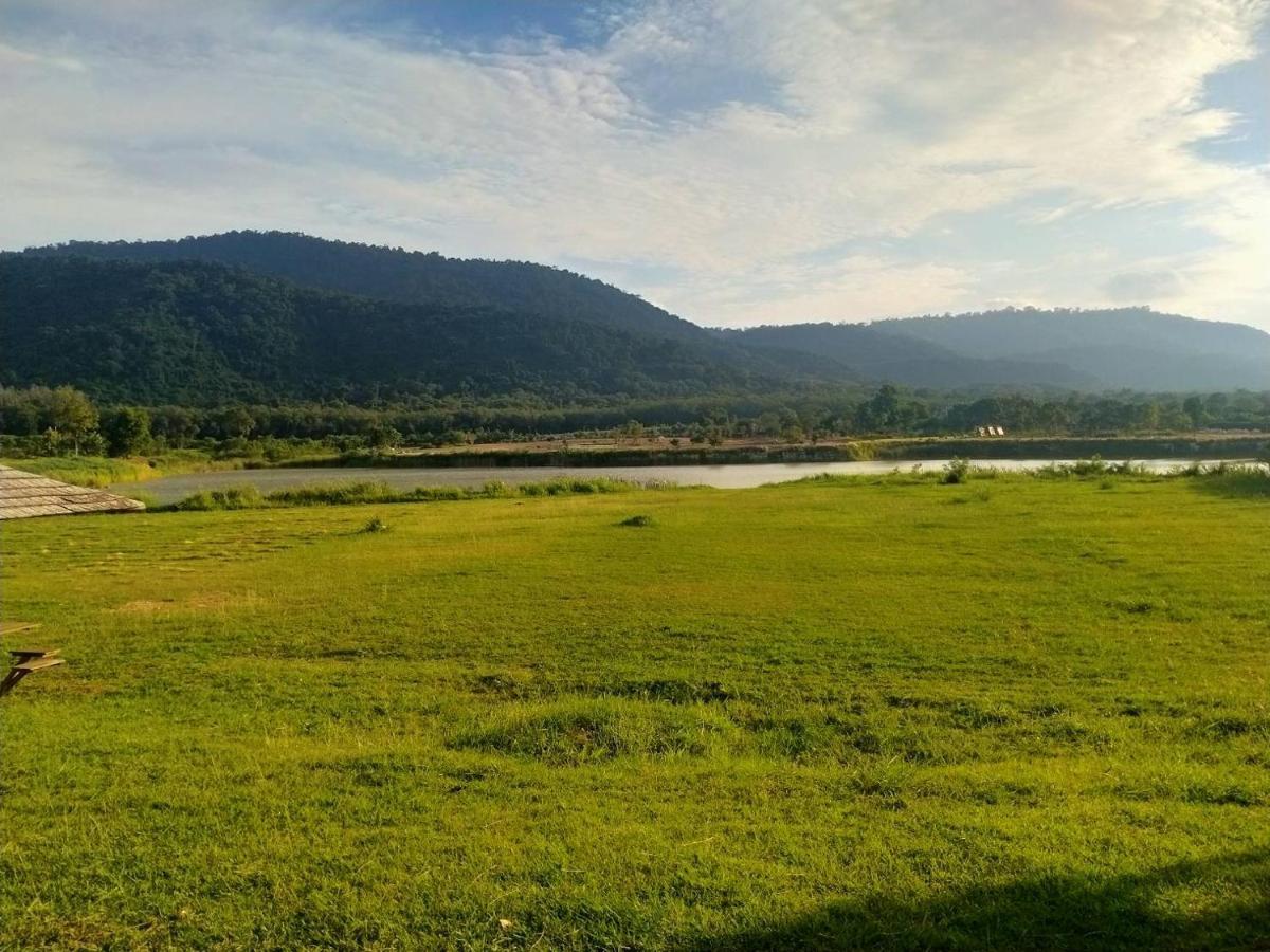 Samerdrow Khao Yai Mu Si Exteriör bild