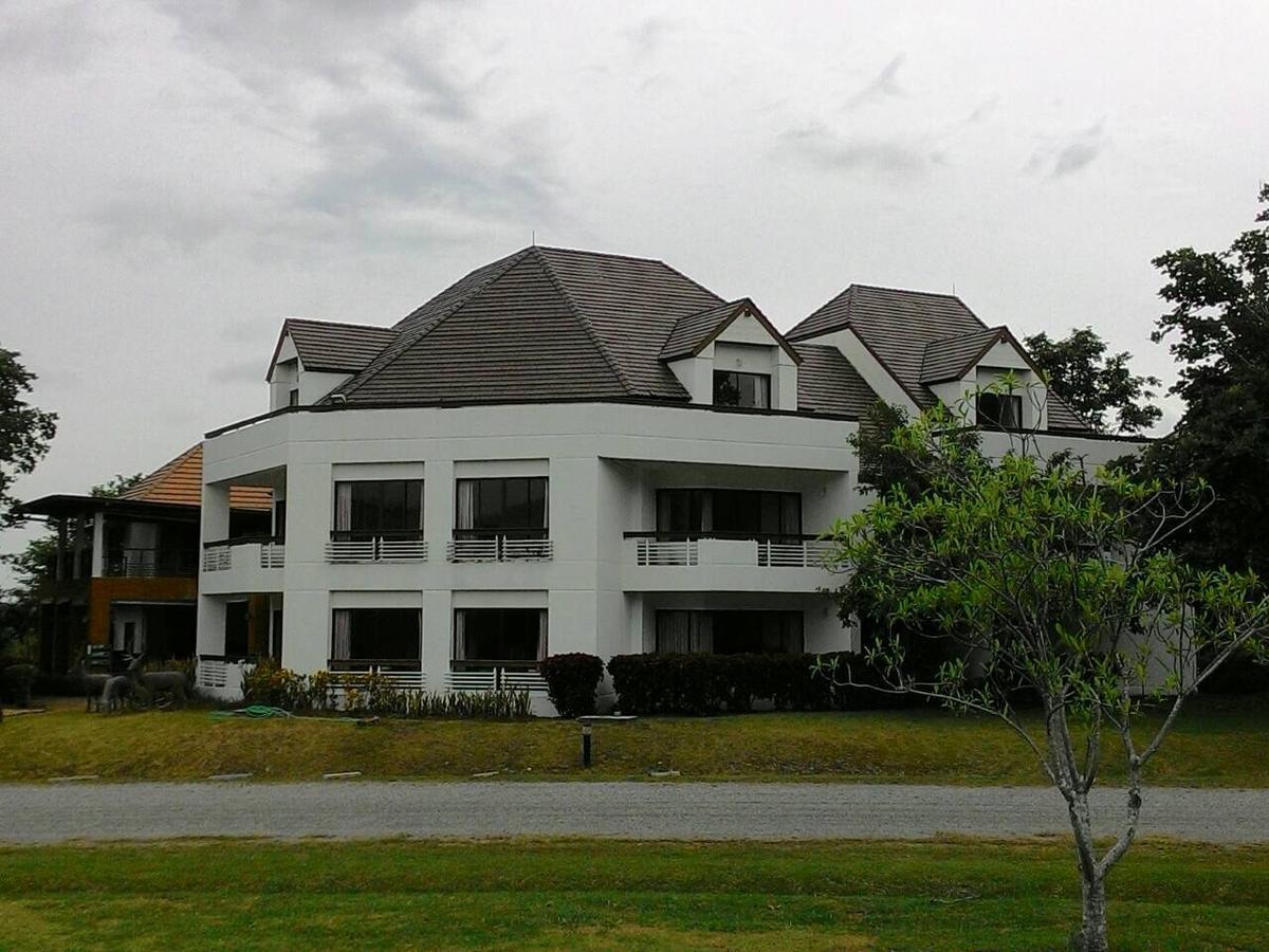 Samerdrow Khao Yai Mu Si Exteriör bild